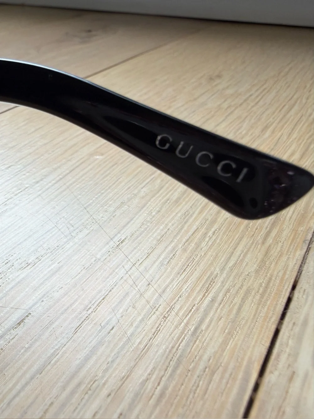 GUCCI Buckle Sunglasses GG3006/S in Pristine Black - Picture 9 of 9